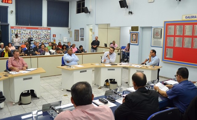 2016520_Discussão sobre número de cadeiras volta para a pauta